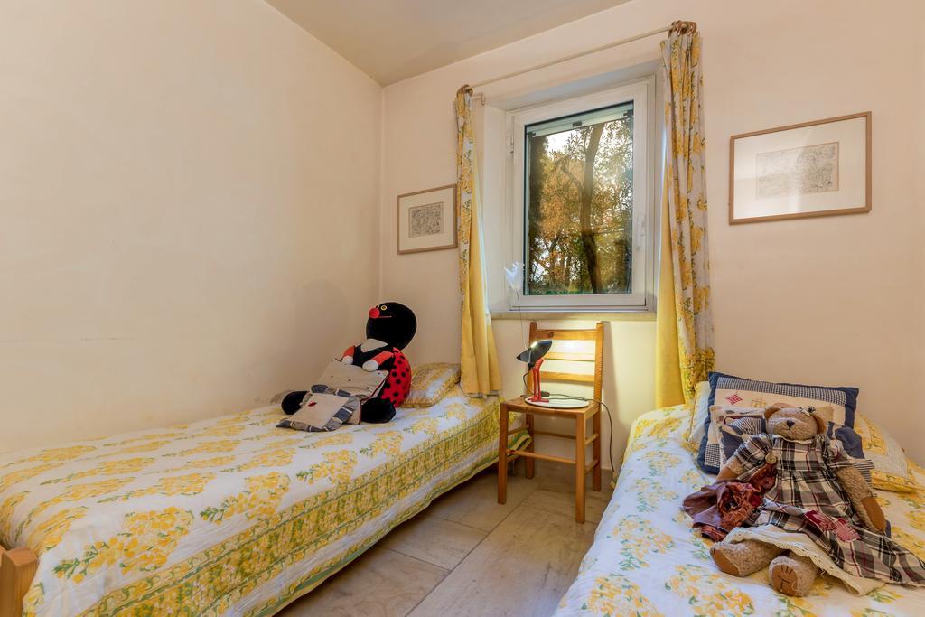Lou Granos Panzió Gordes Kültér fotó